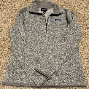 Patagonia quarter zip size medium